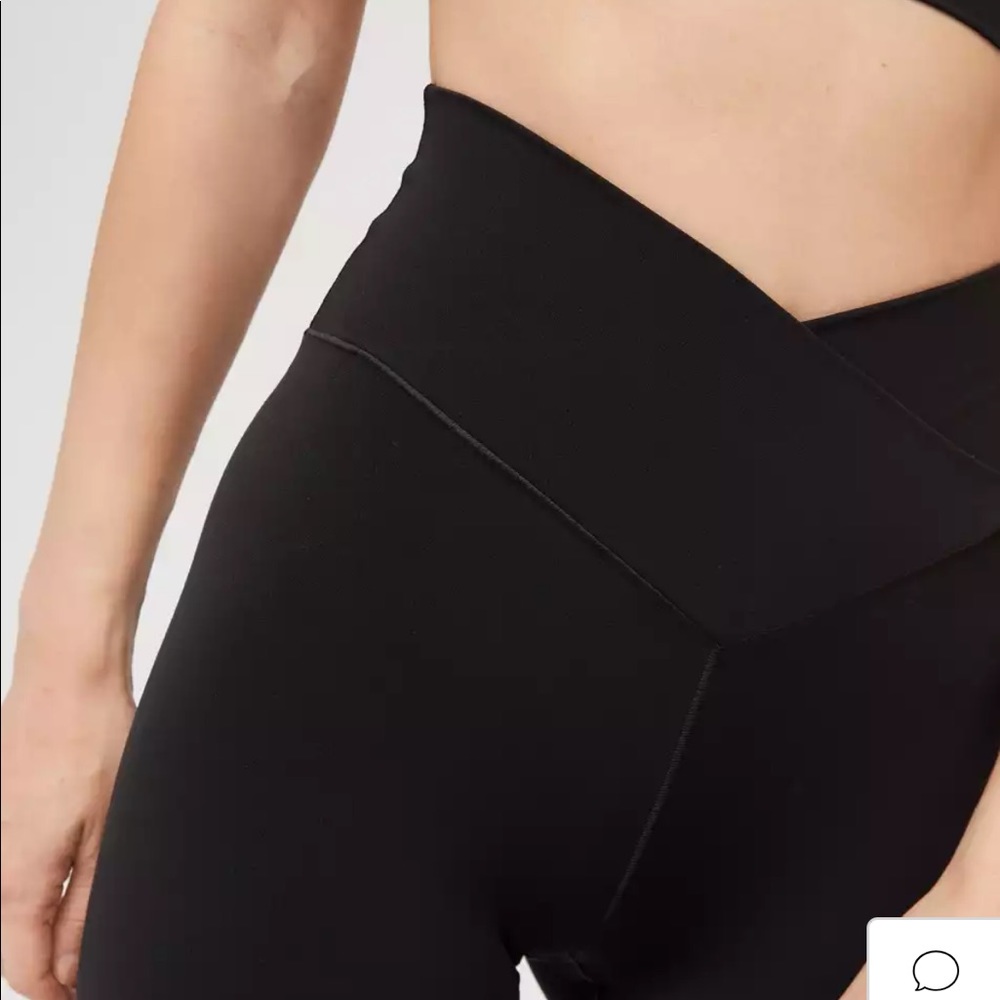 BRAND NEW. NEVER WORN. TAGS STILL ON. Aerie High Waisted Crossover Legging. - Picture 3 of 4